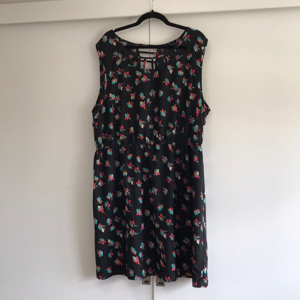 Black Floral Mini